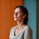 Elena P., 50 años, relajada meditando