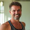 Carlos Soto, instructor de yoga y flexibilidad